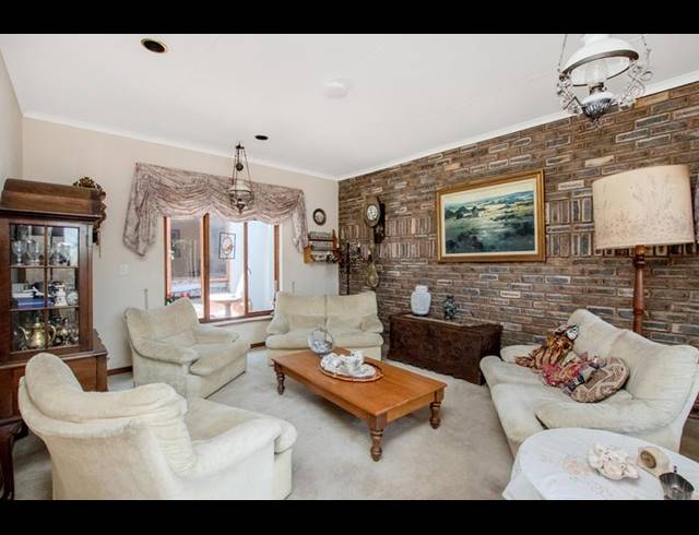 4 BEDROOM HOUSE FOR SALE IN FOURWAYS